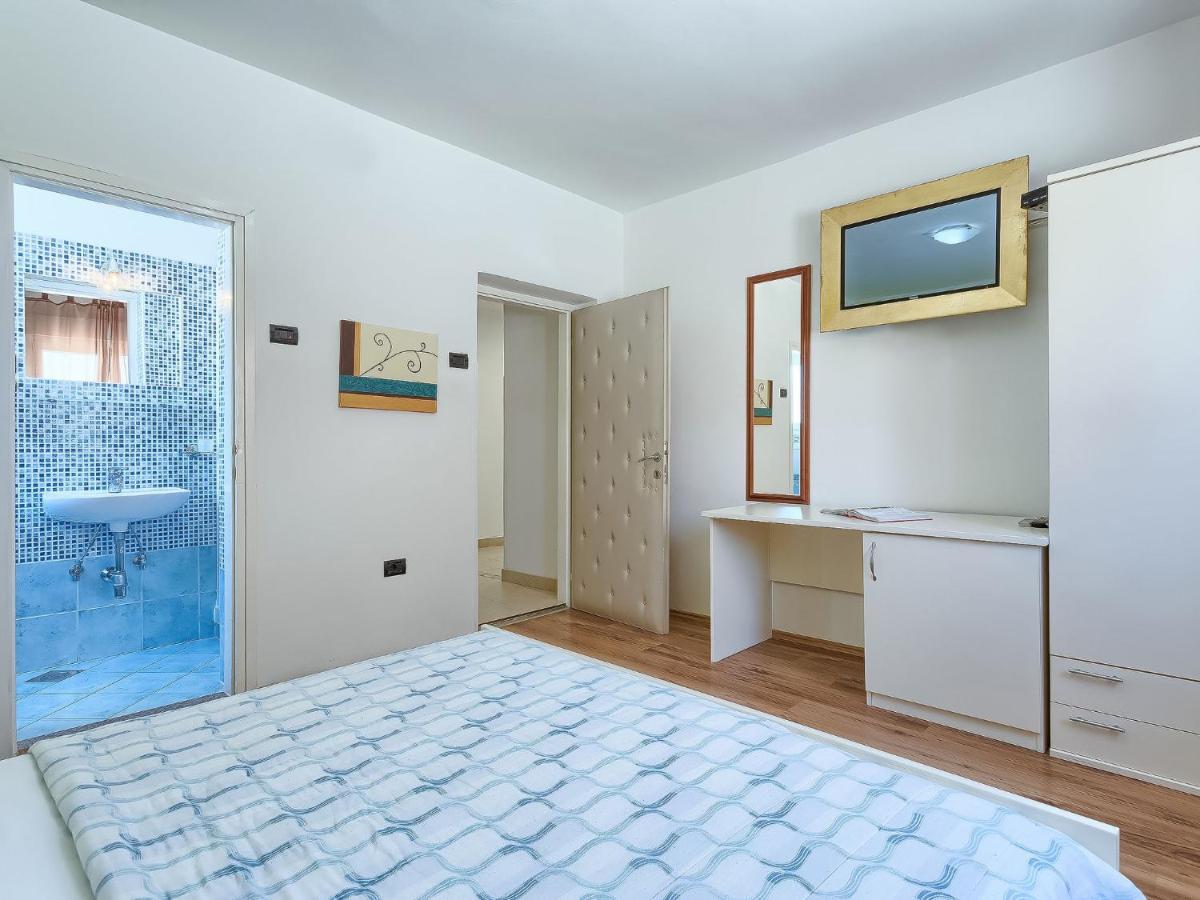 Apartment Nika-12 By Interhome Umag Eksteriør bilde